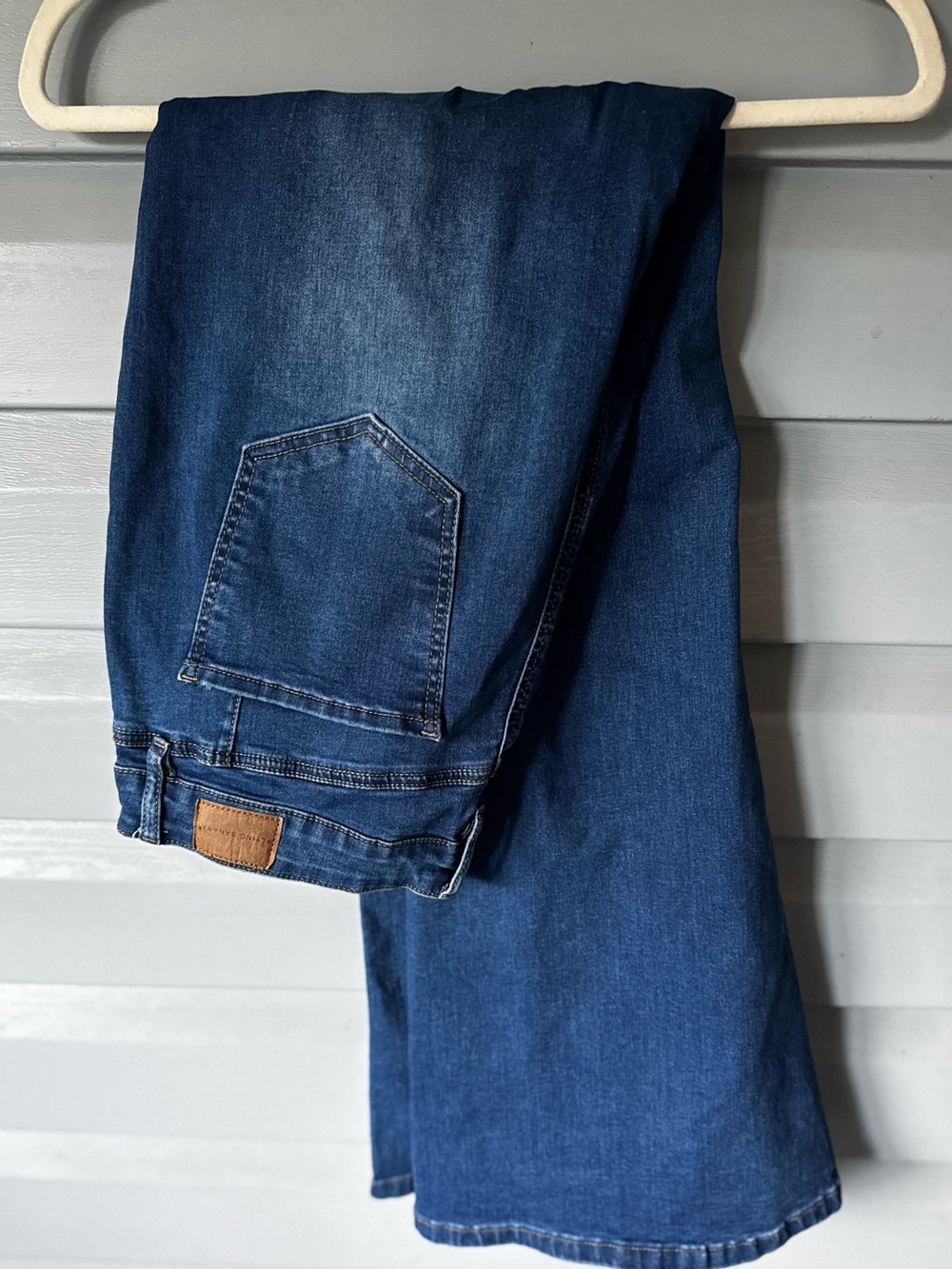 Flying Banana Women’s Dark Blue Denim Flare Jeans Size 14 M